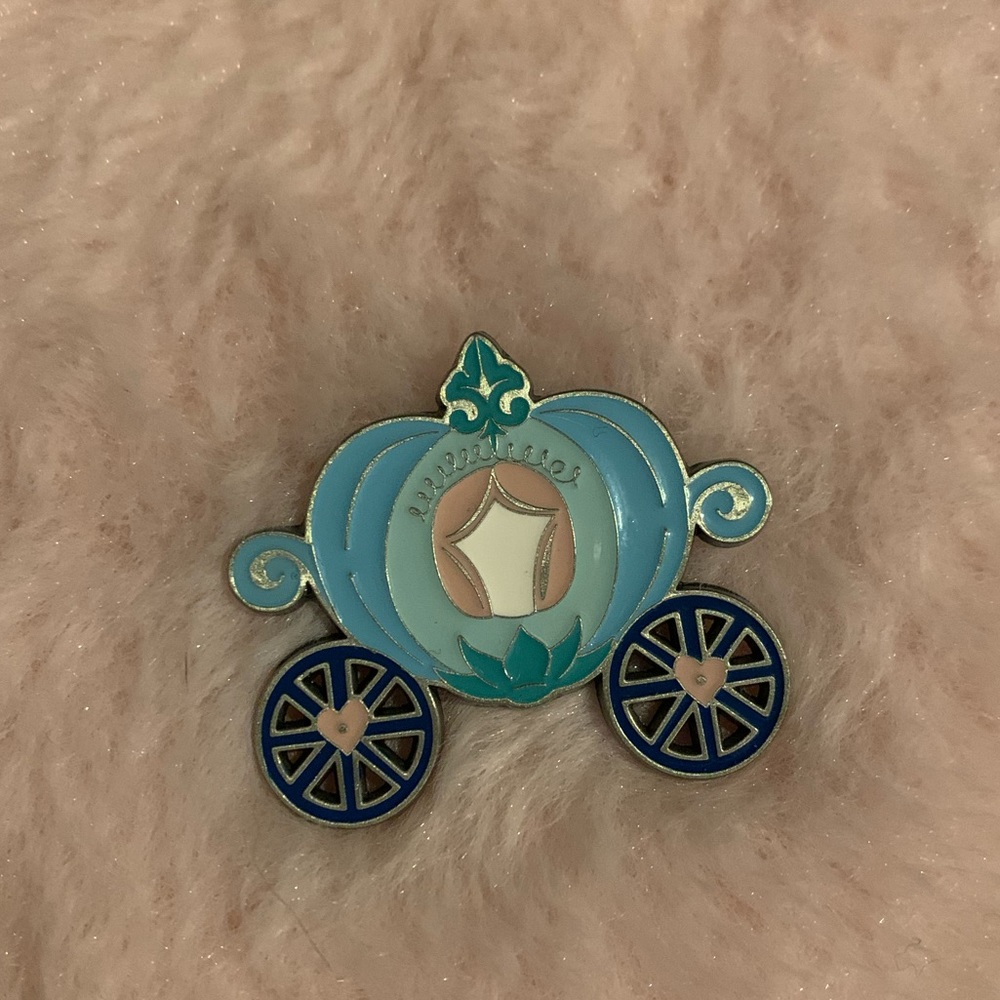 Cinderella carriage pin